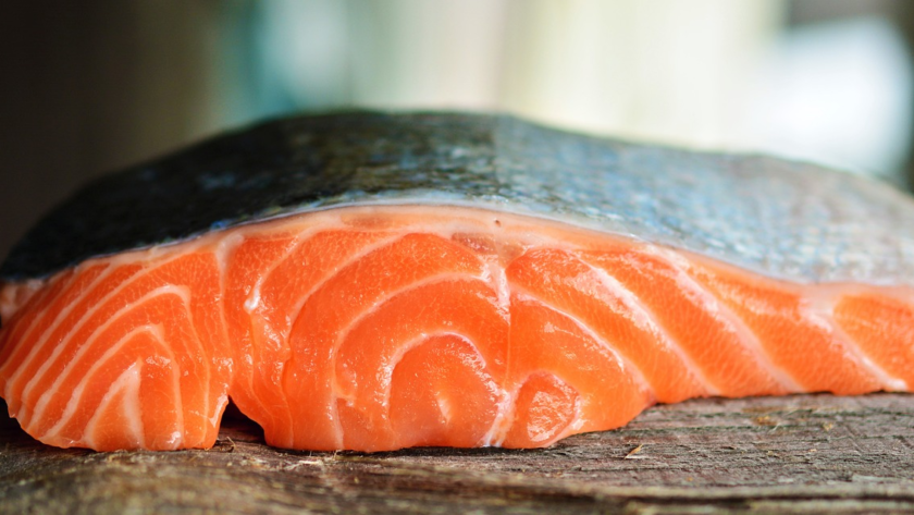 Is It Safe To Eat Salmon Skin 840x473 